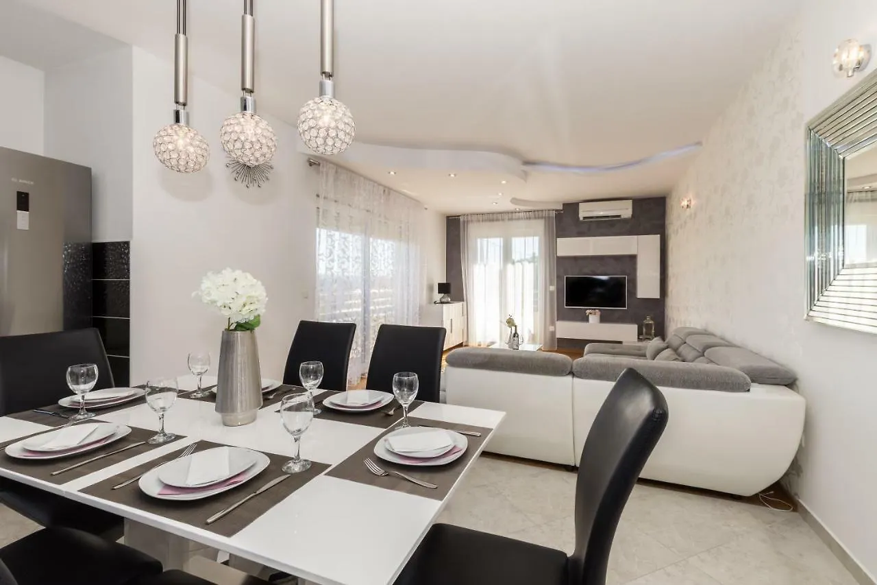 Apartments Prestige Kastela