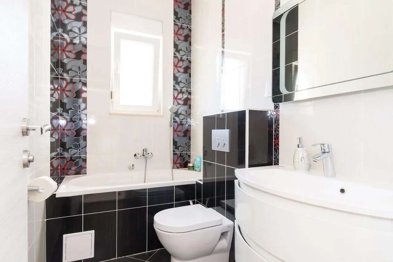 Apartments Prestige Kastela 0*,