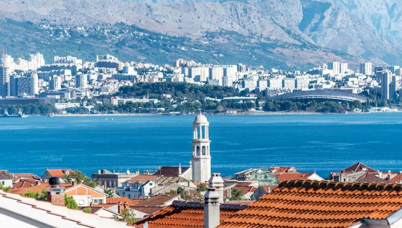 Apartments Prestige Kastela 0*,